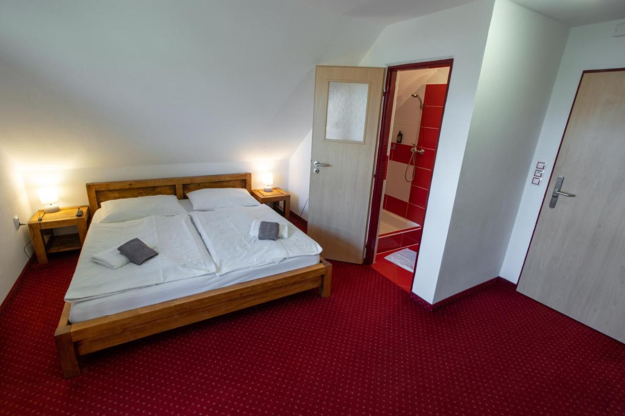 Hotel Wellness & Restaurant U Fandy Lhotka  Zewnętrze zdjęcie